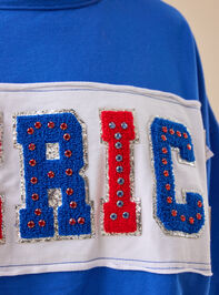 Glitzy America Graphic Tee Detail 3 - TULLABEE