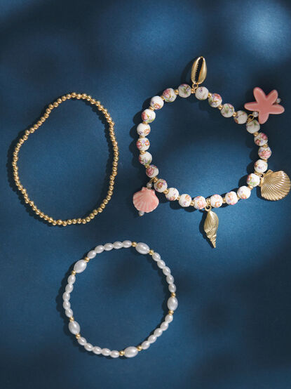Beachy Bloom Charm Bracelet Set - TULLABEE