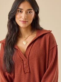 Kayleigh Ribbed Oversized Top Detail 2 - TULLABEE