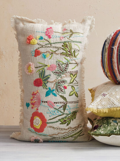 Crochet Flower Pillow - TULLABEE