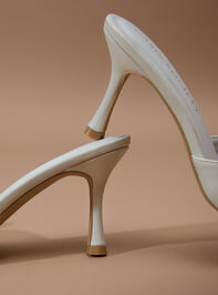 The White Jane Bow Heel Detail 3 - TULLABEE