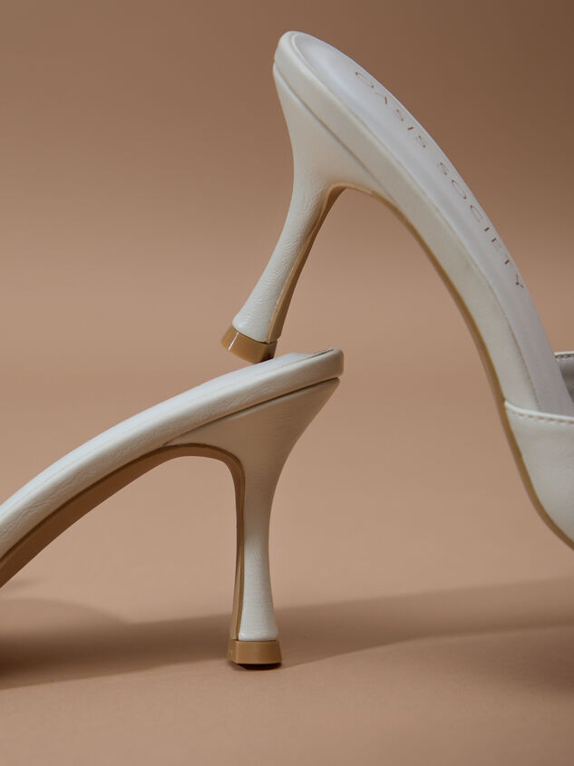 The White Jane Bow Heel Detail 3 - TULLABEE