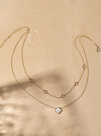 18K Gold Double Layer Clover Necklace Detail 2 - TULLABEE