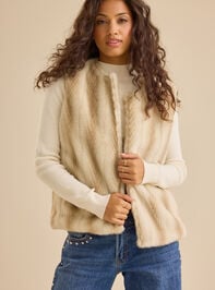 Amery Fur Vest Detail 2 - TULLABEE