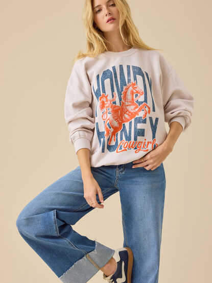 Howdy Honey Graphic Pullover - TULLABEE