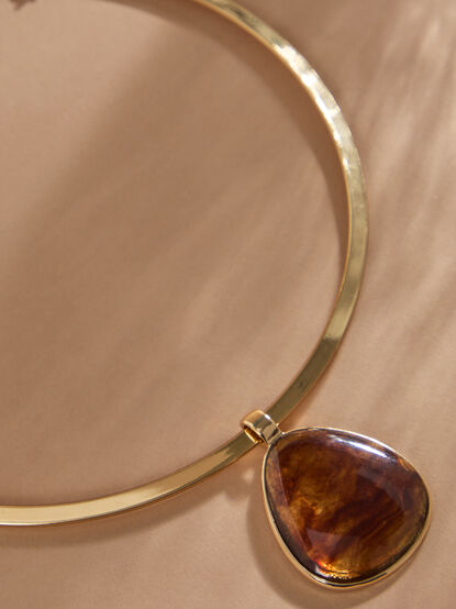 Statement Pendant Collar Necklace - TULLABEE