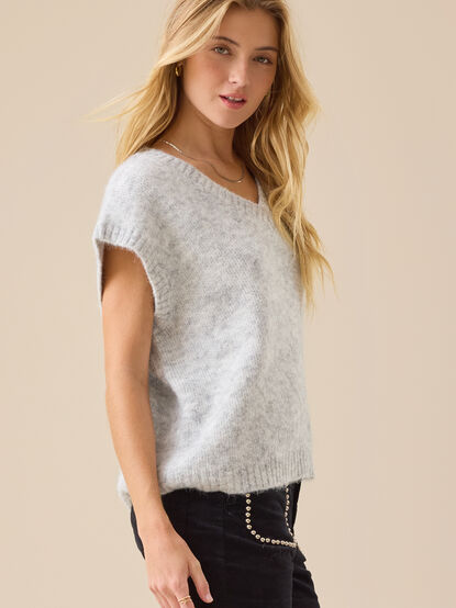 Bryton Oversized Sweater Vest - TULLABEE