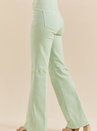 Lexi Flare Jeans Detail 4 - TULLABEE