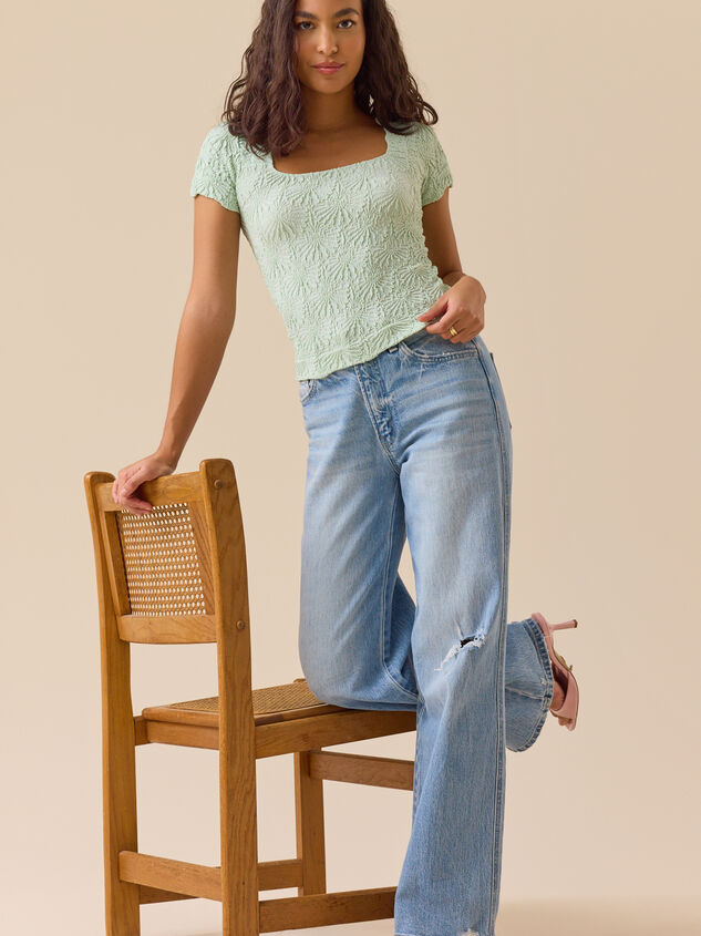 Blaire Short Sleeve Seamless Floral Tee - TULLABEE