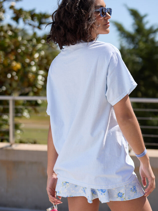Embroidered Seashell Graphic Tee Detail 5 - TULLABEE