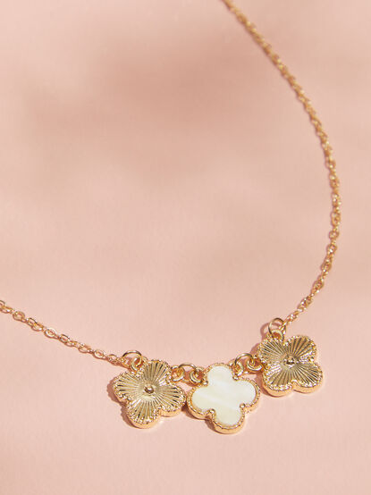 Clover Charm Necklace - TULLABEE