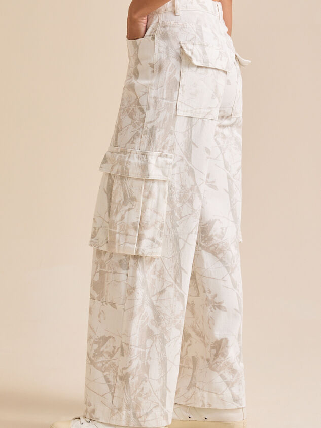 Makayla Camo Cargo Pants Detail 4 - TULLABEE