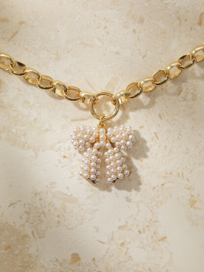 Colette Pearl Bow Charm Necklace - TULLABEE