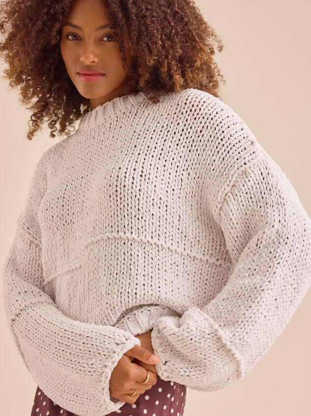 Stella Oversize Sweater Detail 4 - TULLABEE