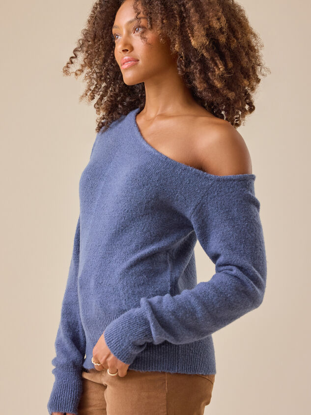 Kinsley Asymmetrical Knit Sweater Detail 3 - TULLABEE