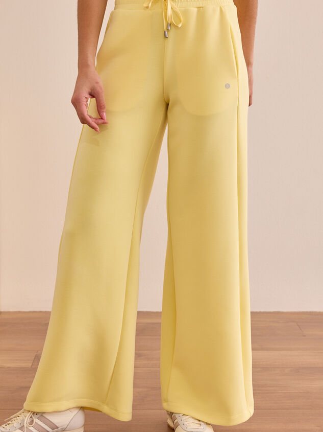 Supersoft Wide Leg Pants Detail 3 - TULLABEE