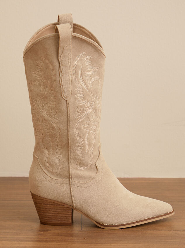 Amaya Western Boots Detail 3 - TULLABEE