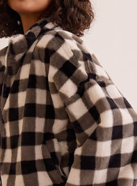Sideline Gingham Fur Jacket Detail 3 - TULLABEE