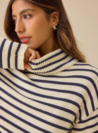 Pixie Striped Cropped Sweater Detail 3 - TULLABEE