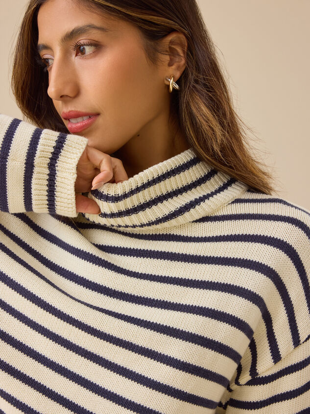 Pixie Striped Cropped Sweater Detail 3 - TULLABEE