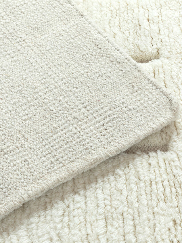 Yucca Handwoven Rug Detail 6 - TULLABEE