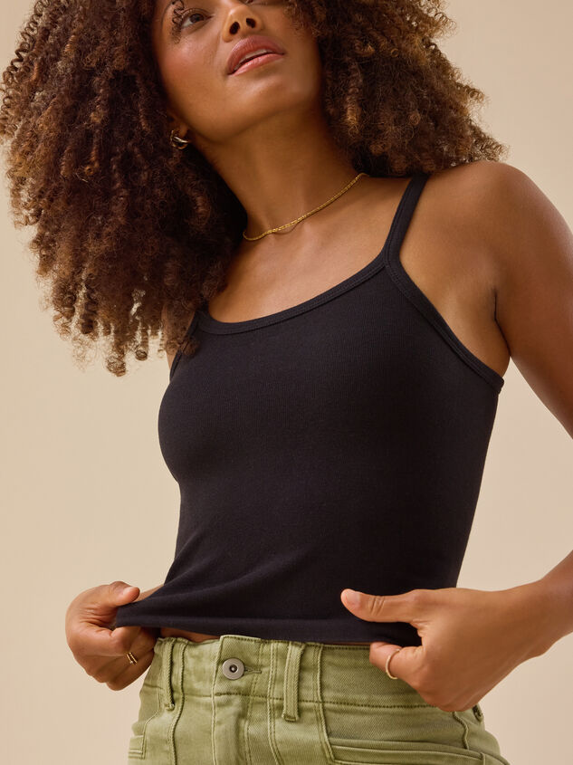 Lauren Scoop Ribbed Seamless Tank Detail 3 - TULLABEE