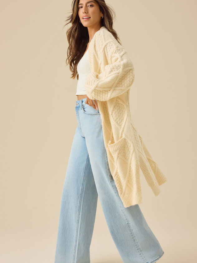 Mariana Cable Knit Cardigan Detail 3 - TULLABEE