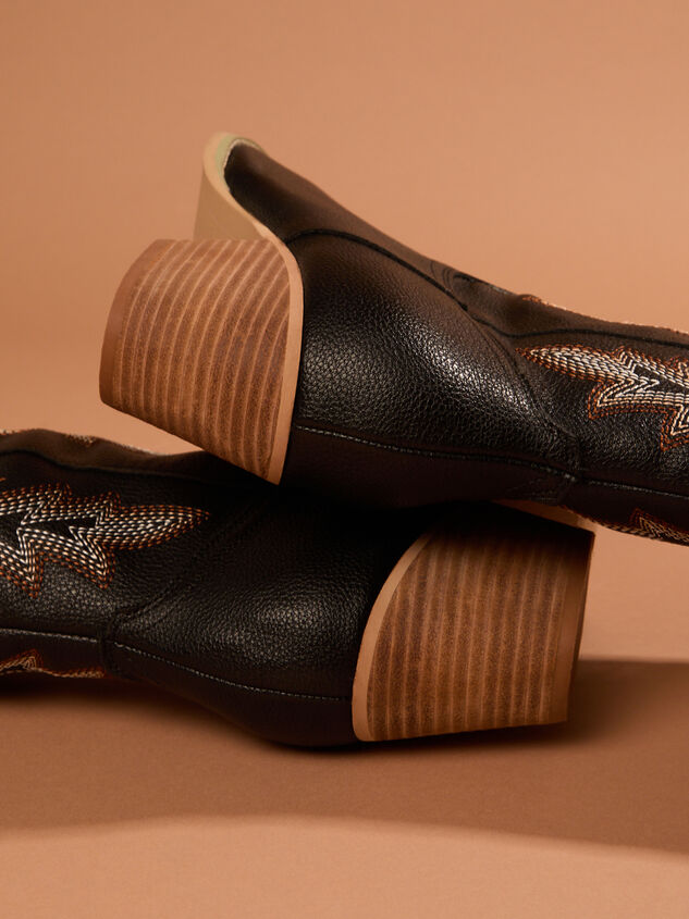 Melia Western Boots Detail 3 - TULLABEE