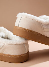 Maisie Plush Slide Sneakers Detail 4 - TULLABEE