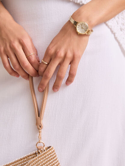 Dainty Round Stretch Watch - TULLABEE