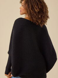 Brielle Oversized Sweater Detail 5 - TULLABEE