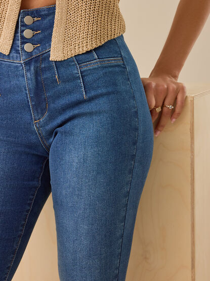 Natalia Flare Jeans - TULLABEE