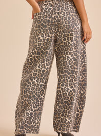 Wendy Leopard Barrel Pant Detail 5 - TULLABEE