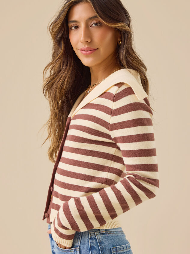 Yara Button Down Cardigan Detail 4 - TULLABEE