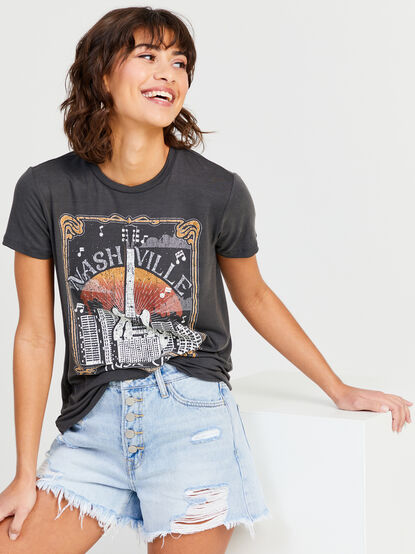 Nashville Boyfriend Tee - TULLABEE