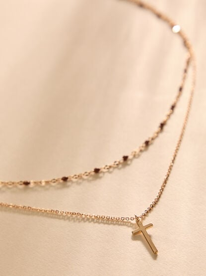 Jana Dot Charm Cross Necklace - TULLABEE