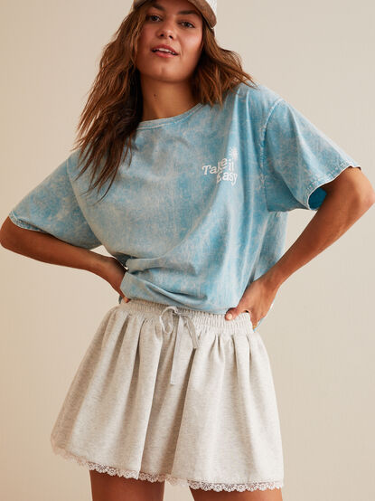 Kick Back Lace Skort - TULLABEE