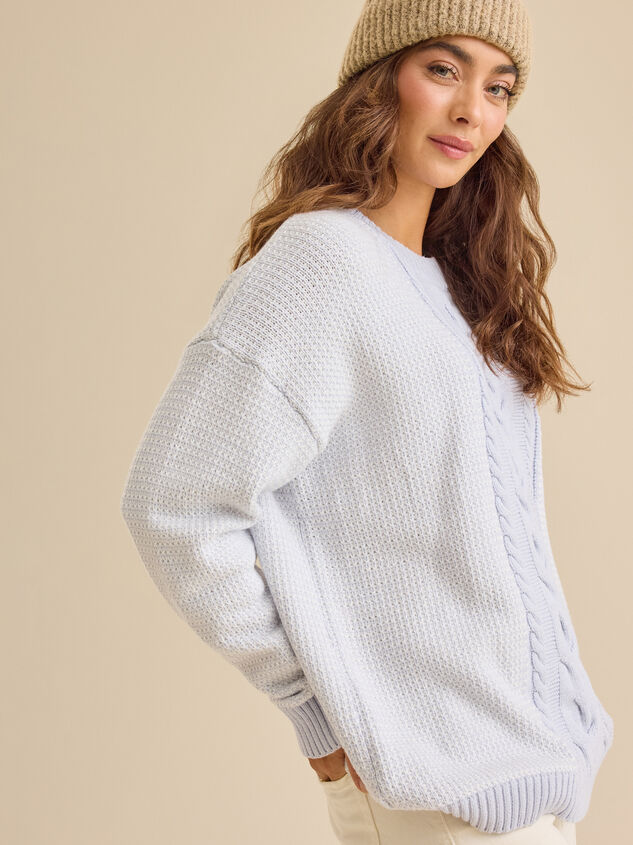 Lilly Oversized Cable Sweater Detail 5 - TULLABEE