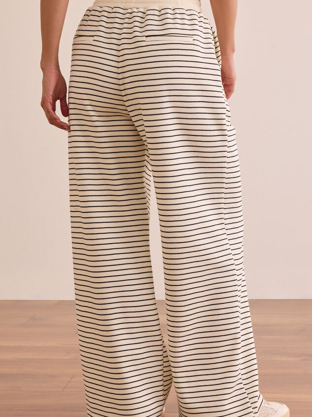 Stride Lounge Pants Detail 5 - TULLABEE