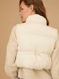 Nora Cropped Puffer Vest Detail 3 - TULLABEE