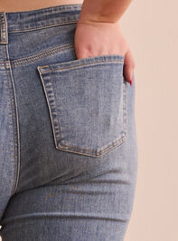 Cory Bootcut Jeans Detail 4 - TULLABEE