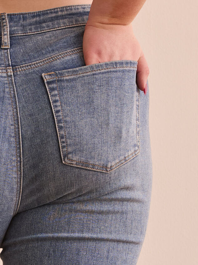 Cory Bootcut Jeans Detail 4 - TULLABEE