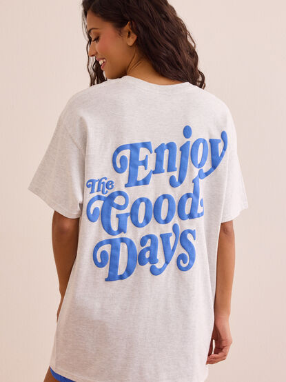Enjoy The Good Days Graphic Tee - TULLABEE