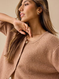 Greda Boxy Button Up Sweater Detail 4 - TULLABEE