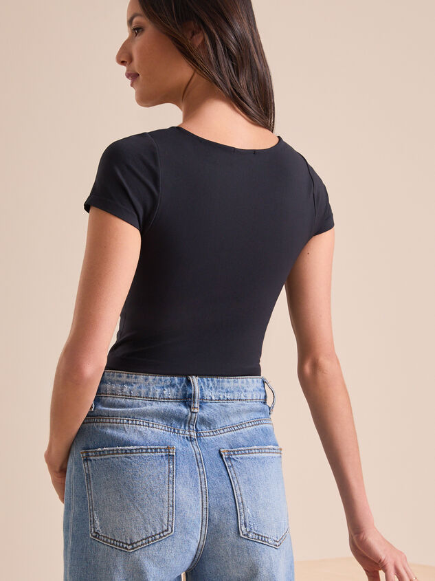 Everyday Seamless Top Detail 4 - TULLABEE