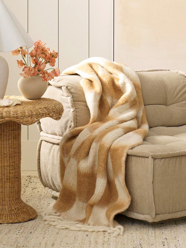 Ginger Throw Detail 2 - TULLABEE