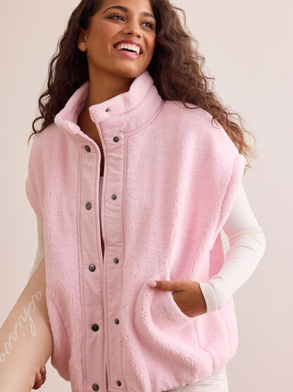 Summit Sherpa Button Vest - TULLABEE