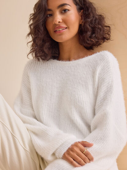 Amiah Twist Back Sweater - TULLABEE