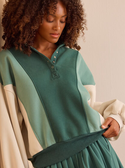 Peak Balloon Sleeve Pullover - TULLABEE