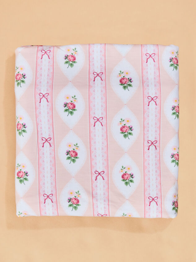 Ogee Floral Swaddle Blanket Detail 2 - TULLABEE